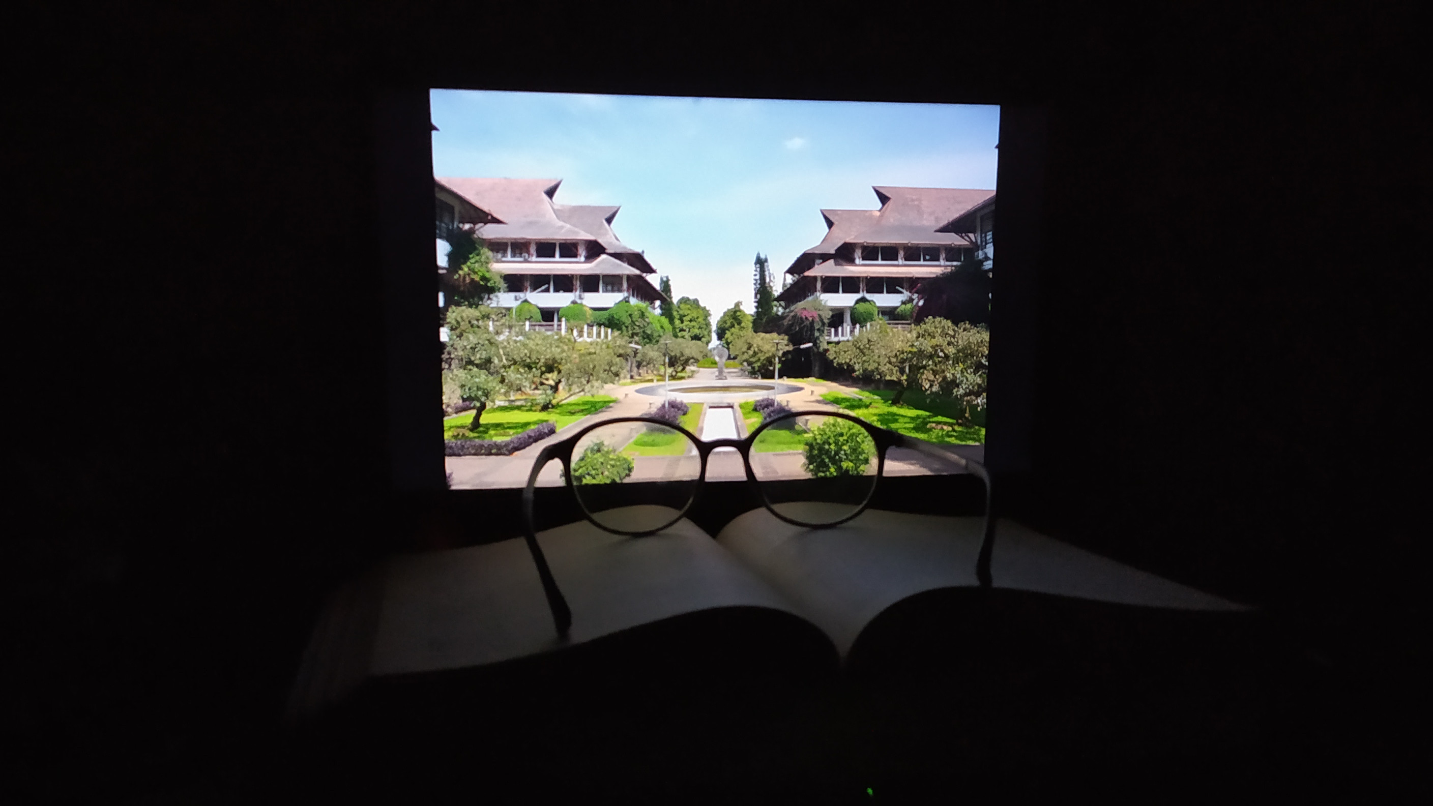 Kuliah Online: Adaptasi atau Mati